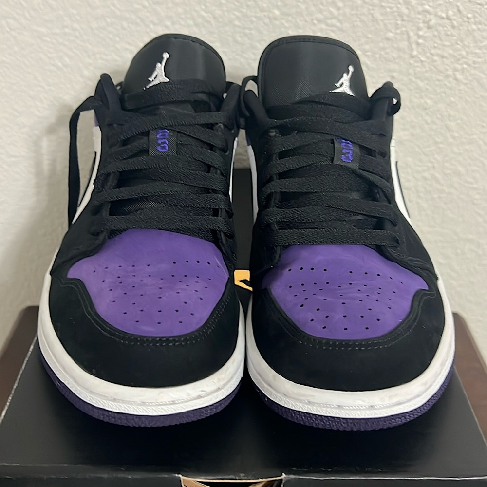 AIR JORDAN 1 LOW “COURT PURPLE” MENS SIZE 8 (553558-125)